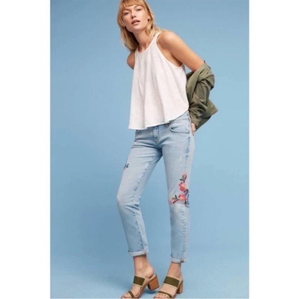 [Anthropologie] Pilcro & the Letterpress Embroidered Floral Slim Boyfriend Jeans